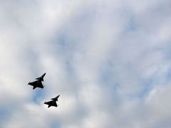 Nad Vítkovem dvakrát přelétly Gripeny a Alky.