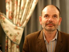 Režisér a herec Jean Pierre Darroussin na festivalu v Karlových Varech.