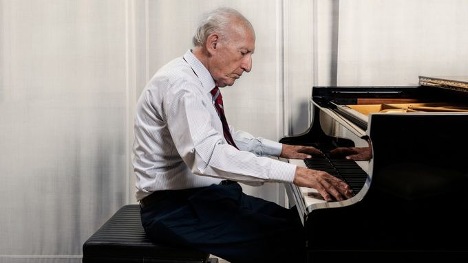 Maurizio Pollini od 70. let minulého století nahrával pro společnost Deutsche Grammophon.
