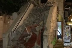 Dva lidé zemřeli při zemětřesení na řeckém ostrově Kos. Zraněných je až 200, Češi mezi nimi nejsou