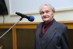 Zemřel spisovatel a překladatel Jiří Pechar, držiteli Státní ceny bylo 93 let