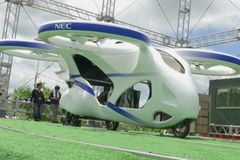 Vývoj létajících aut pokračuje, japonský prototyp vydržel minutu ve vzduchu