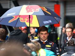 Max Verstappen, Red Bull čeká na odložený start VC Belgie formule 1 2025