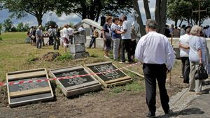 Původní text na zborovské mohyle z roku 1927