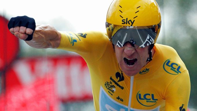 Bradley Wiggins slaví první triumf britského cyklisty na Tour de France