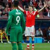 Alexandr Golovin z Ruska slaví gól na 5:0 v zápase se Saúdskou Arábií na MS 2018
