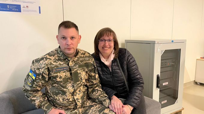 Ukrajinský mariňák Oleh se svou manželkou Marijou.
