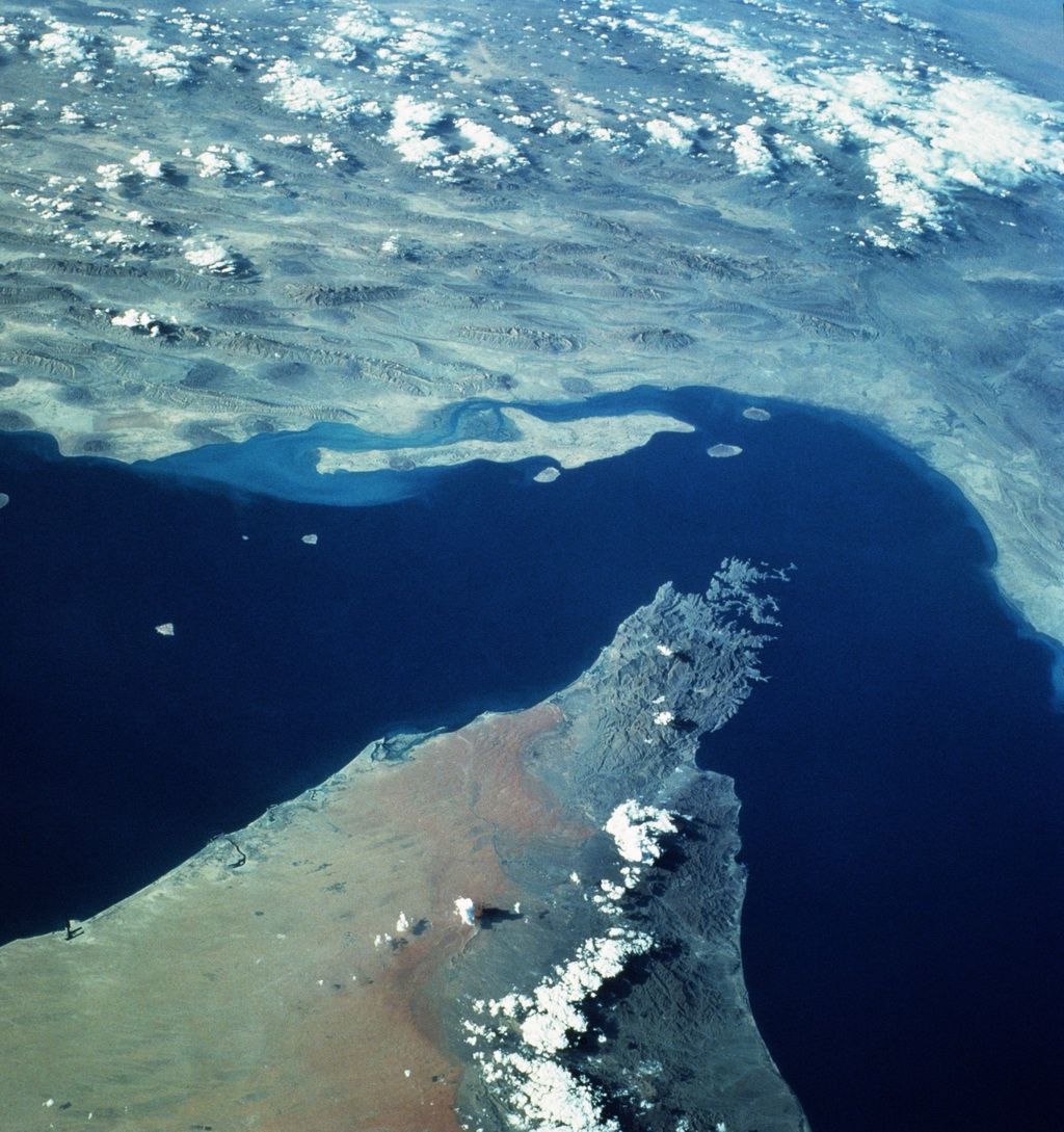 Satelitní snímek ostrova Hormoz