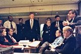 V Senátu byl Joe Biden rovněž členem a několik let předsedou zahraničního výboru, podílel se na formování zahraniční politiky prezidenta Billa Clintona. Kromě jiného se silně zasadil o rozšíření NATO o Česko, Maďarsko a Polsko. Zde je v letounu Air Force One s prezidentem Clintonem v roce 1997 na cestě do Bosny.