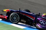 ... přitom právě jeden z největších odpůrců "ptakopyska", Mark Webber, v něm bude jezdit dál. Red Bull se totiž k návratu k původním neodhodlal.