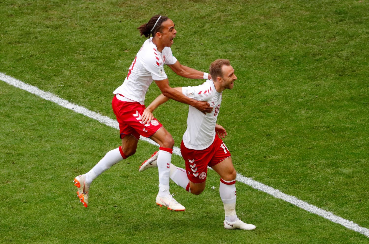 Christian Eriksen slaví gól v zápase Dánsko - Austrálie na MS 2018