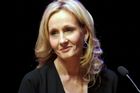Rowlingová vydala druhou detektivku, britská kritika jásá