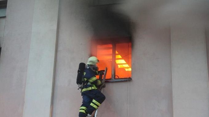 Prevence je snadná, přesto hasiči o prázdninách vyjíždějí ke stovkám zbytečným požárům.