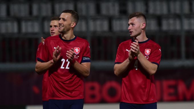 Čeští fotbalisté slaví výhru nad Kuvajtem