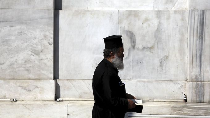 Kněz v Aténách. Ilustrační foto