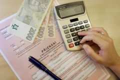 České daně patří mezi nejnižší na světě, ukazuje studie