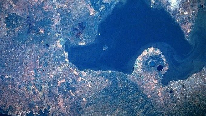 Jezero Managua na satelitním snímku