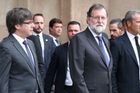 Nikoho dalšího při jednání s Katalánci nepotřebujeme, tvrdí španělský premiér. Barceloně hrozí silou