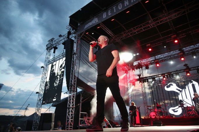 David Koller při koncertu Lucie vloni v červenci na hudebním festivalu Štěrkovna Open Music u Hlučína na Opavsku.