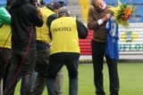 Sparťanskému trenérovi Lavičkovi před zápasem jeho bývalý klub z Liberce popřál k úterním 50. narozeninám.