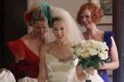 Svatební looky celebrit: V čem šly slavné nevěsty k oltáři