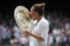 Nečekaný výprask. Halepová smetla Serenu za 55 minut a vyhrála první Wimbledon