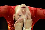 "Čí to jsou nohy?" mohla by se ptát jedna z čínských gymnastek. Tréninky na olympijská klání už probíhají v plném proudu.
