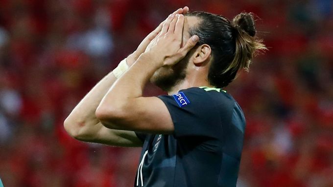 Kapitán Walesu Gareth Bale po semifinále smutnil, jízda Draků evropským šampionátem skončila.