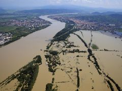 Rozvodněný Dunaj v Maďarsku.