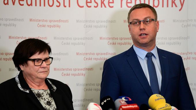 O chystaných změnách v resortu spravedlnosti informovali na společné tiskové konferenci ministryně spravedlnosti Marie Benešová a nejvyšší státní zástupce Pavel Zeman.