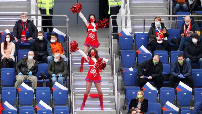 Hokejové roztleskávačky se v Rusku dostaly do centra dění