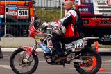 Padesátiletý belgický motocyklový jezdec Eric Palante zahynul 10. ledna během páté etapy Rallye Dakar, ...
