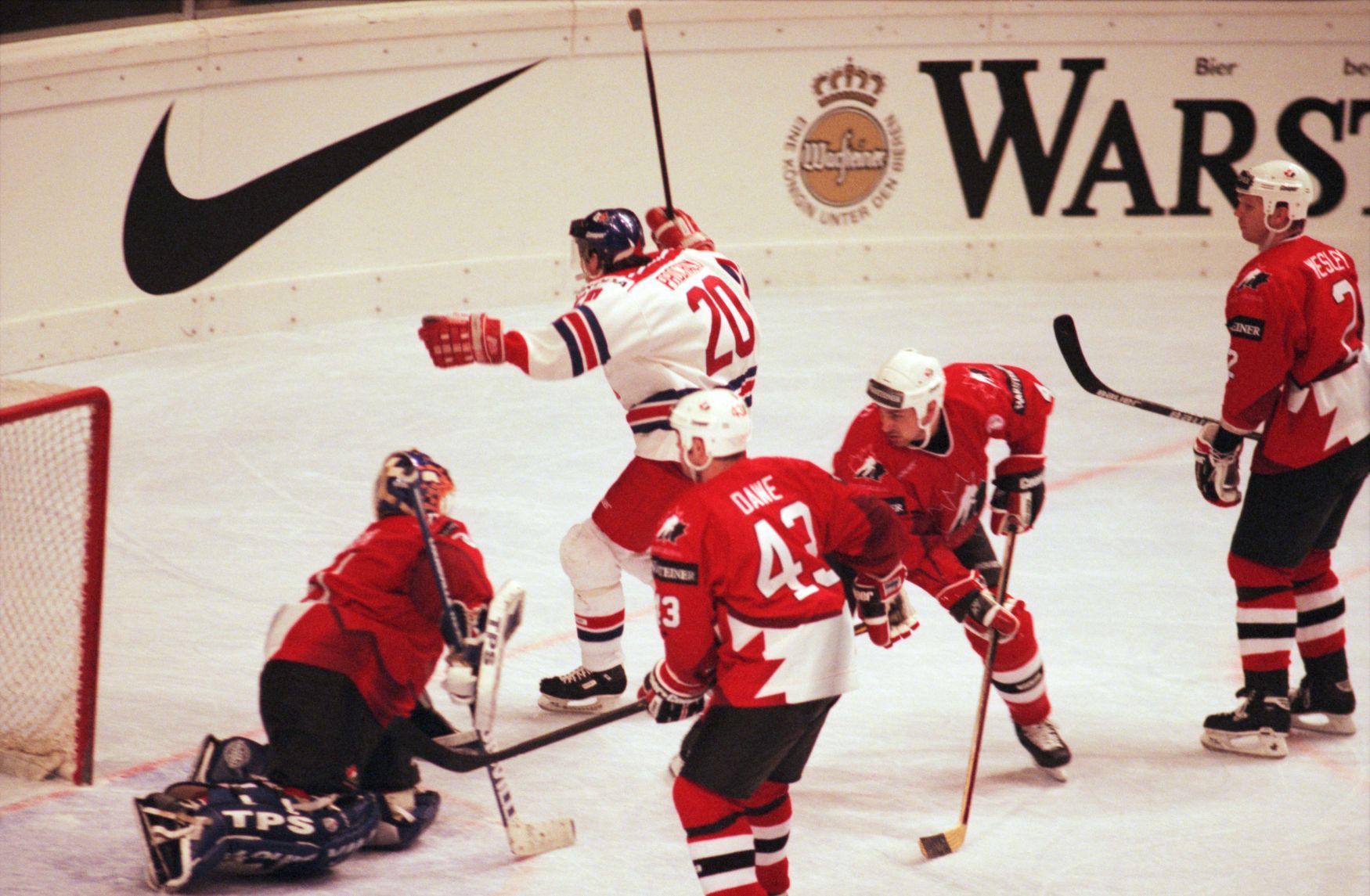 MS v hokeji 1996: Martin Procházka dal Kanadě ve finále vítězný gól