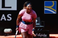 Siniaková - Serena Williamsová 7:6, 6:2. Češka v Parmě přejela americkou legendu