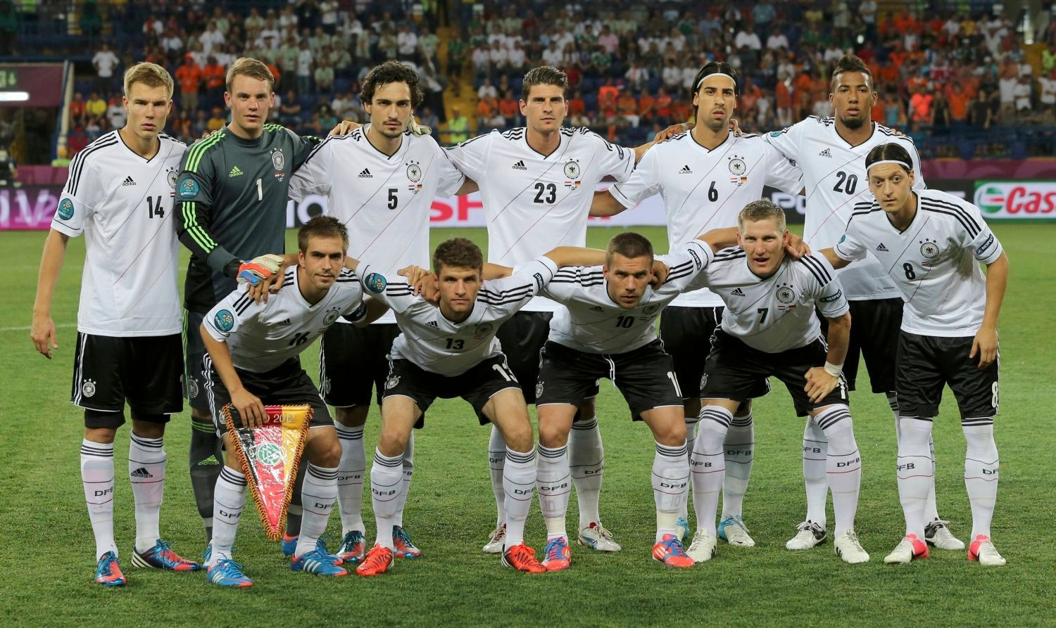 Německý tým před utkáním Nizozemska s Německem na Euru 2012