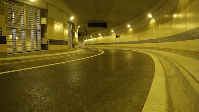Tunel Blanka by se mohl otevřít v polovině září