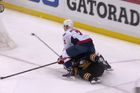 Video: Crosby dostal brutální krosček do hlavy, duel s Washingtonem nedohrál