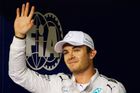 Hamilton je pod tlakem, kvalifikaci finále F1 vyhrál Rosberg