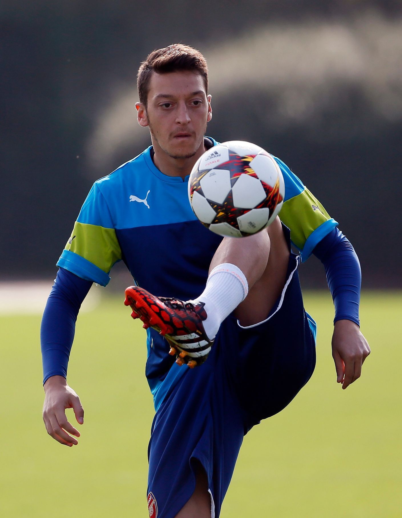 Mesut Özil na tréninku