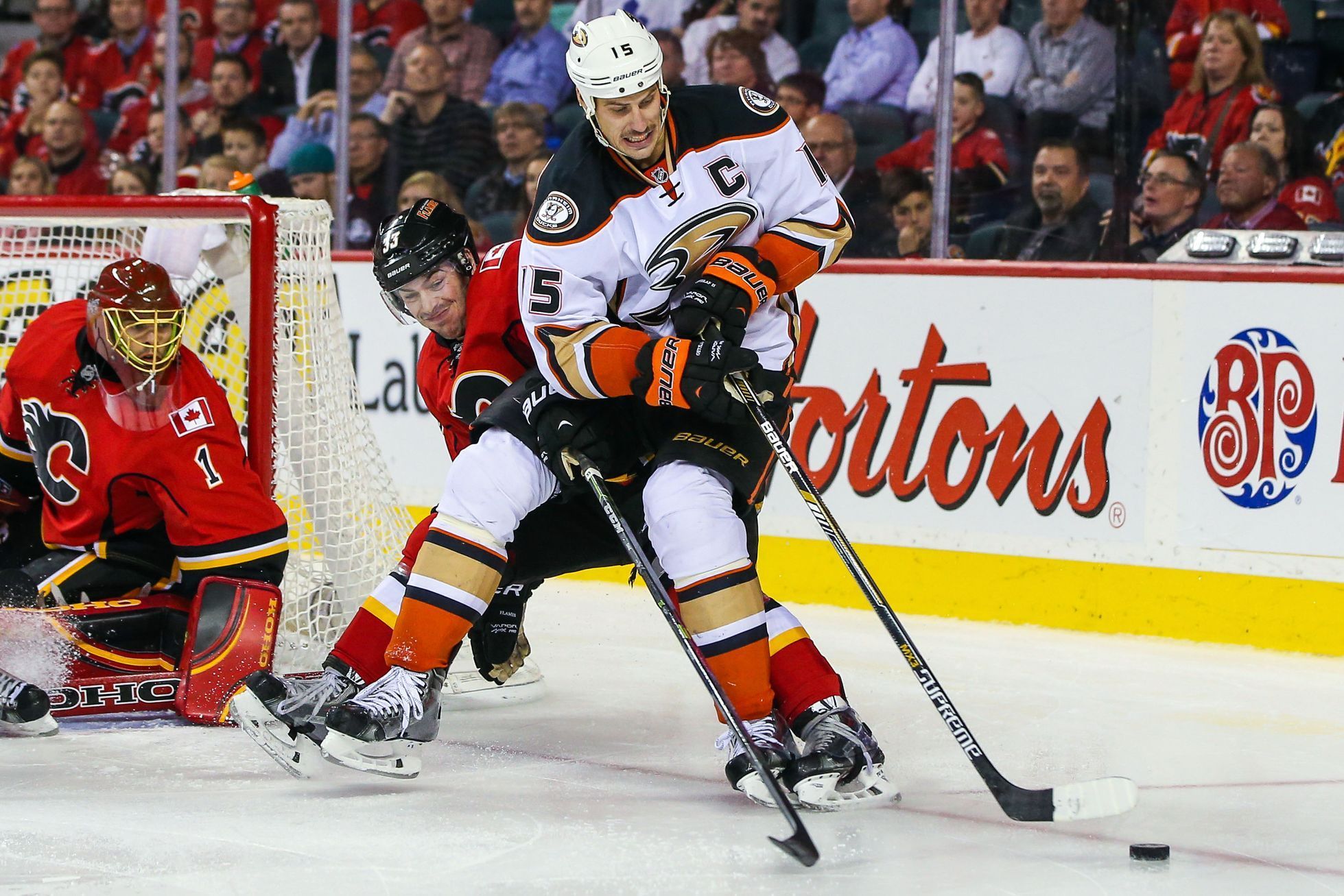 NHL: Anaheim Ducks at Calgary Flames (Hiller, Getzlaf, Diaz)