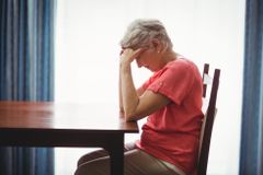 Lidé, kteří propadají pesimismu, čelí vyššímu riziku výskytu demence, zjistili vědci