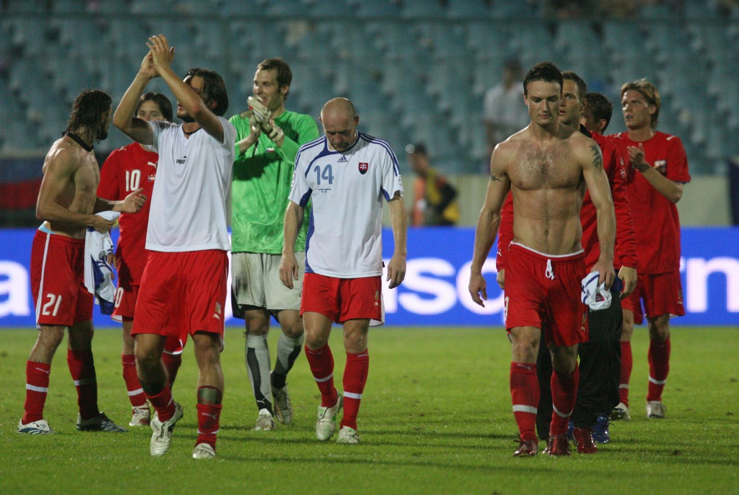 Čeští fotbalisté v utkání proti Slovensku