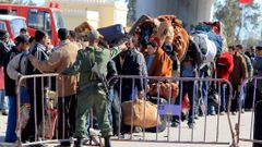 U hranic s Tunisem jsou desetitisíce uprchlíků