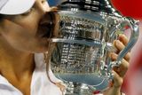 US Open 2003 (semifinále) - Belgičanka Justine Heninová-Hardenneová prohrávala v rozhodujícím setu s Capriatiovou 2:5 a navíc si poranila nohu, přesto dokázala odvrátit 11 mečbolů a nakonec po více než třech hodinách slavila výhru v tie-breaku.