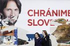 Ficova ochrana Slovenska před nebezpečím v kampani nezabrala. Uprchlíky omílá moc dlouho