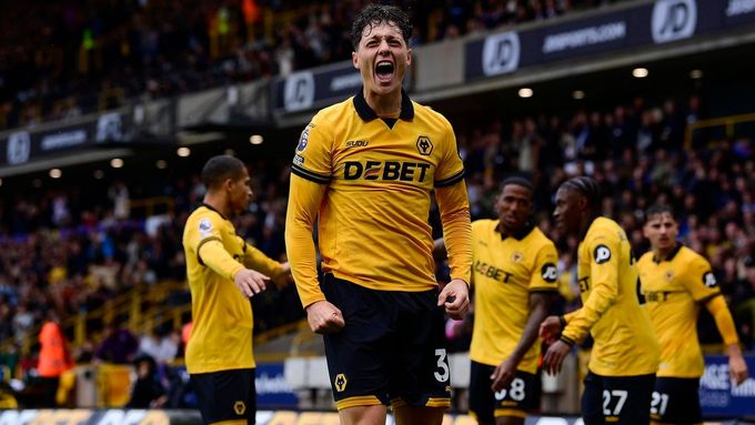 Ladislav Krejčí v dresu Wolves