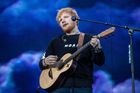 Ed Sheeran rozezpíval Letňany. Zrzavý mladík s kytarou patří ke světové špičce