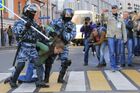 Rekordní protesty v Rusku. Demonstranti žádali svobodné volby, těžkooděnci zatýkali
