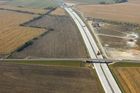 Stavba tří úseků karlovarské dálnice D6 by mohla začít na podzim