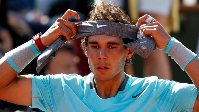Rafael Nadal má problém. Před US Open si zranil pravé zápěstí a nemůže pár dnů trénovat.